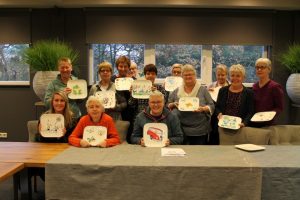 Worskhop servies beschilderen bij de Maashof in de Boekend